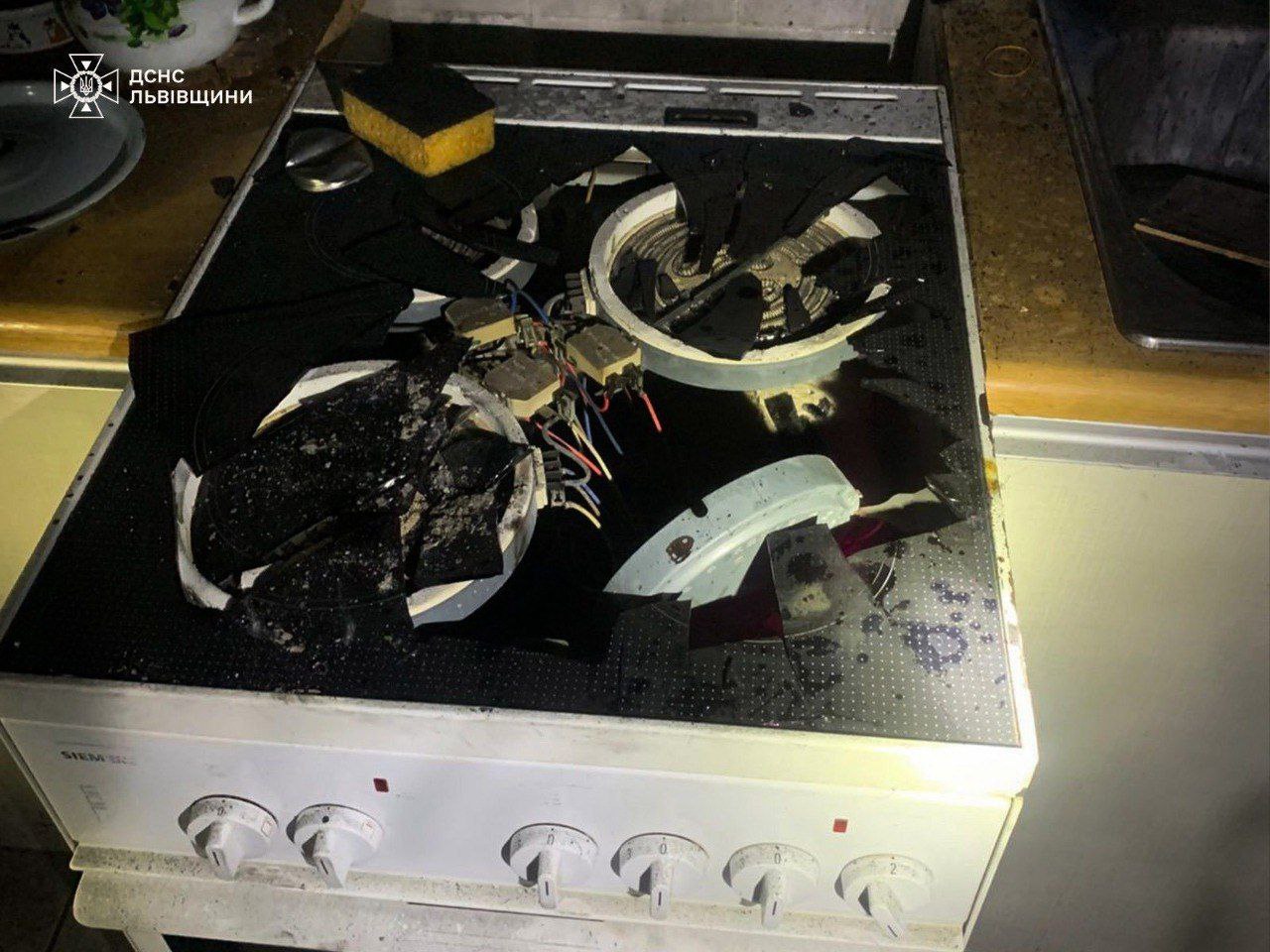 У Львові в одній із 16-поверхівок стався вибух: виникла пожежа